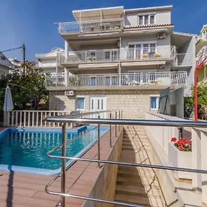 https://la-bodega-apartments.splithotels.org